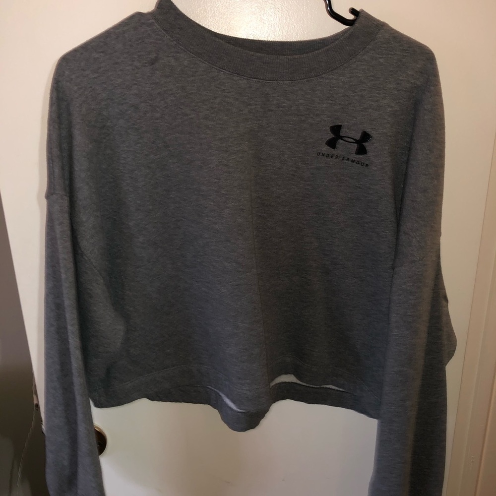 Under Armour Cropped Shirt
